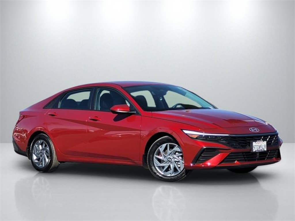 Used 2025 Hyundai Elantra Hybrid Blue Sedan