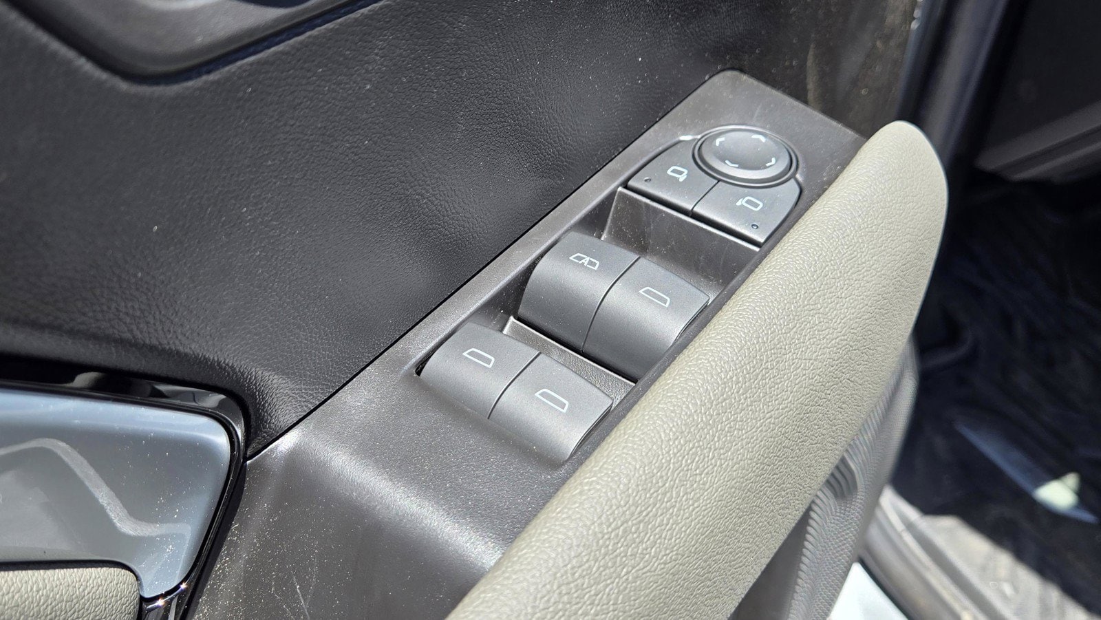 2026 Chevrolet Colorado ZR2 - Photo 14