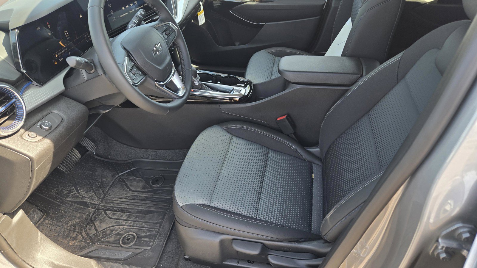 2026 Chevrolet Trax LT - Photo 11