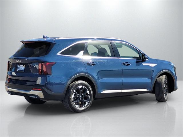 2025 Kia Sorento S photo 4