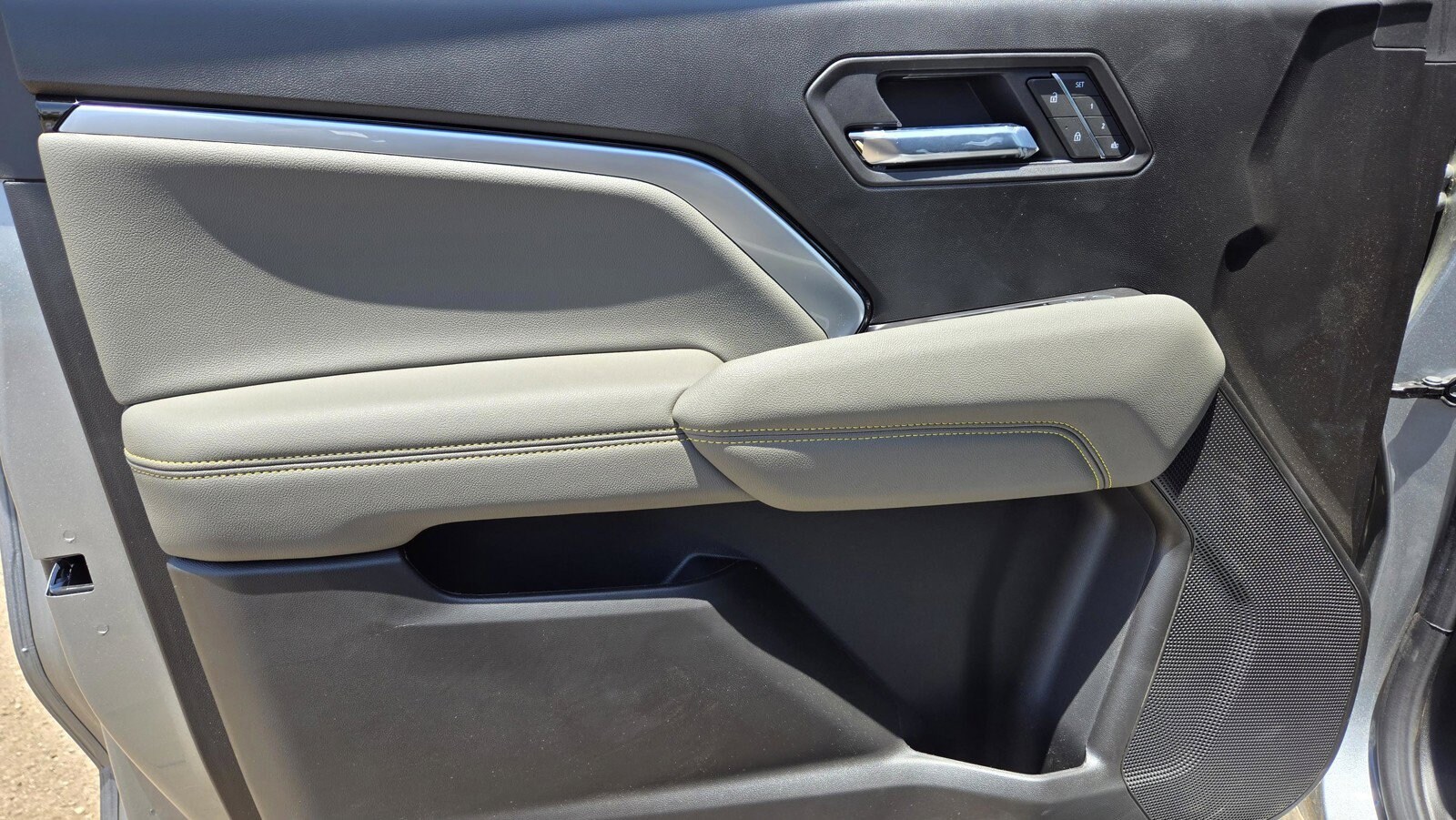 2026 Chevrolet Colorado ZR2 - Photo 13