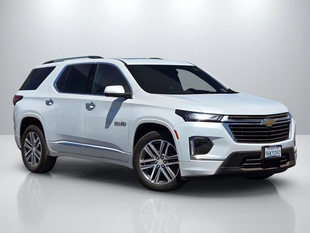 2023 Chevrolet Traverse FWD High Country's photo