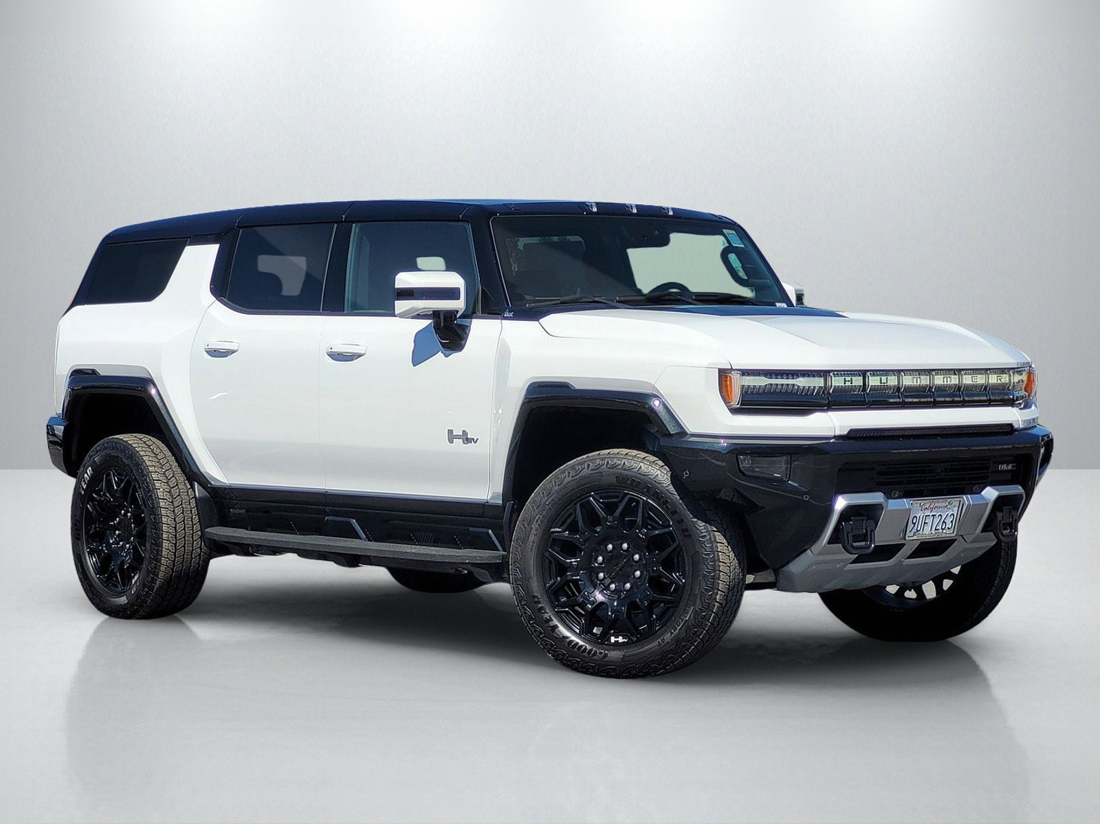 2025 GMC HUMMER EV 2X's photo