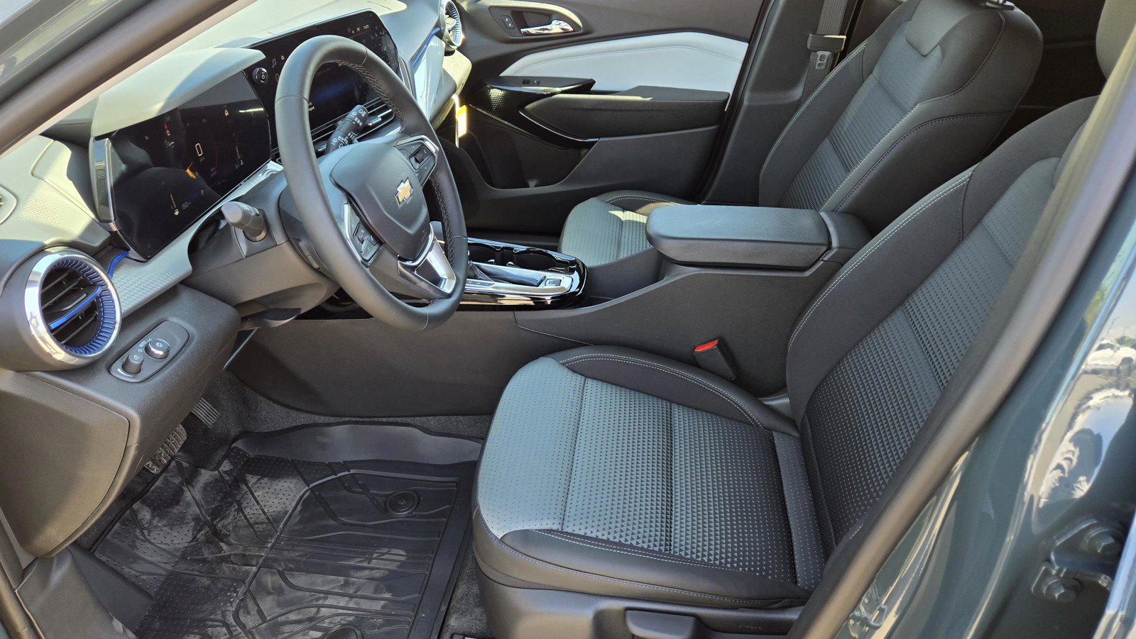 2026 Chevrolet Trax LT - Photo 11
