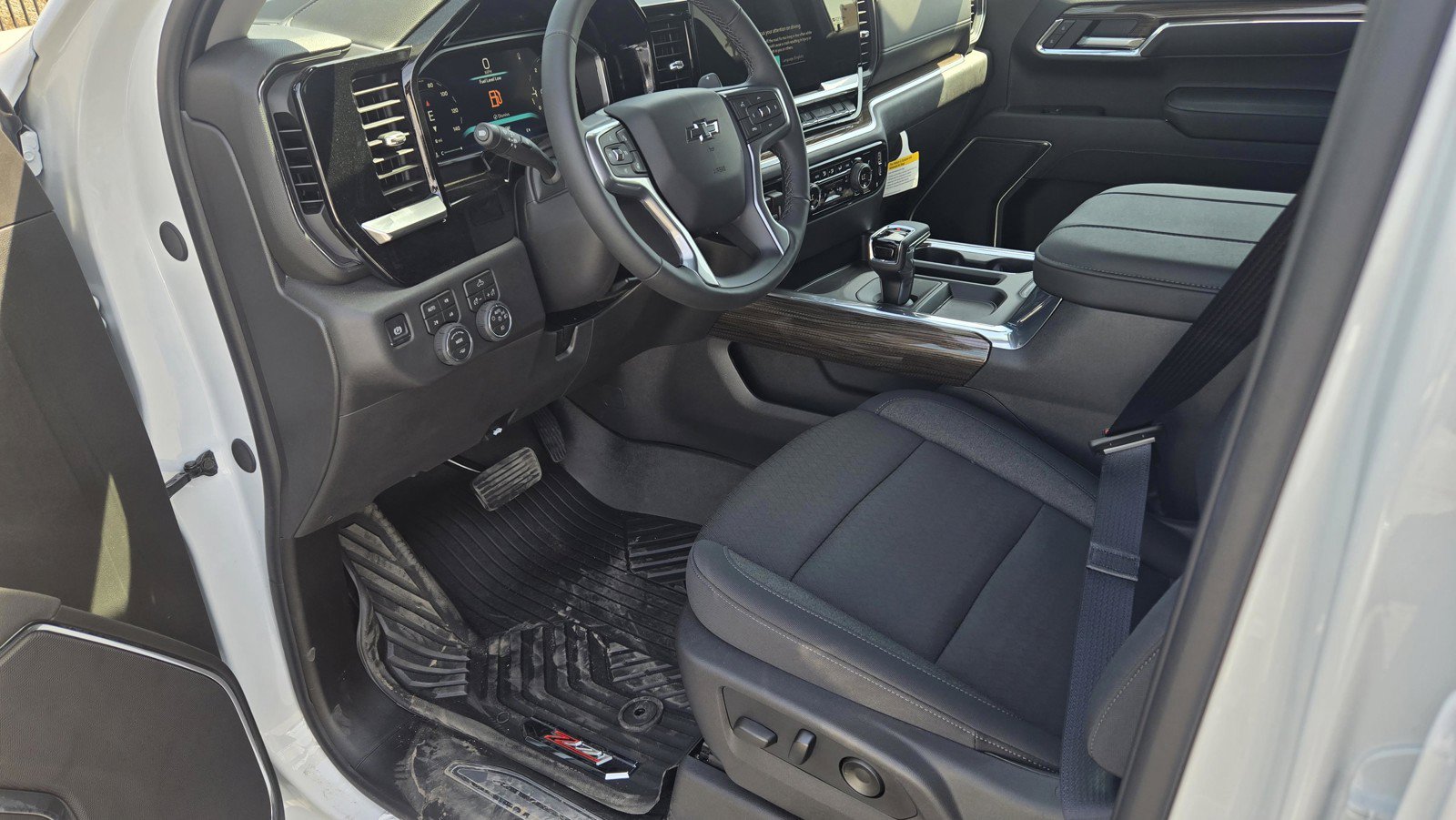 2026 Chevrolet Silverado 1500 LT Trail Boss - Photo 10