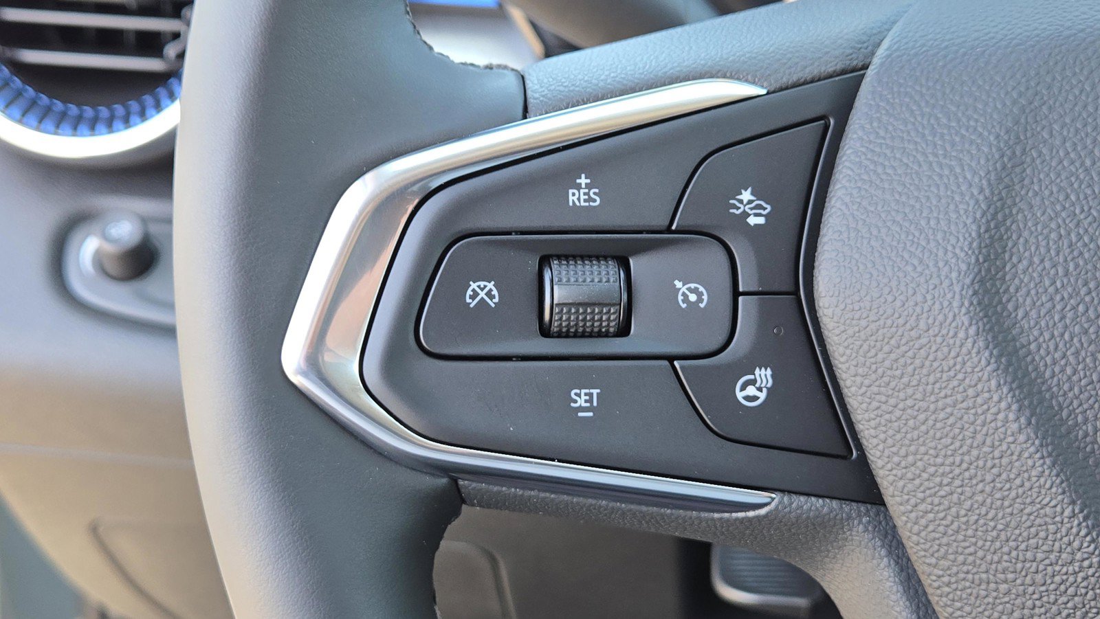 2026 Chevrolet Trax LT - Photo 15