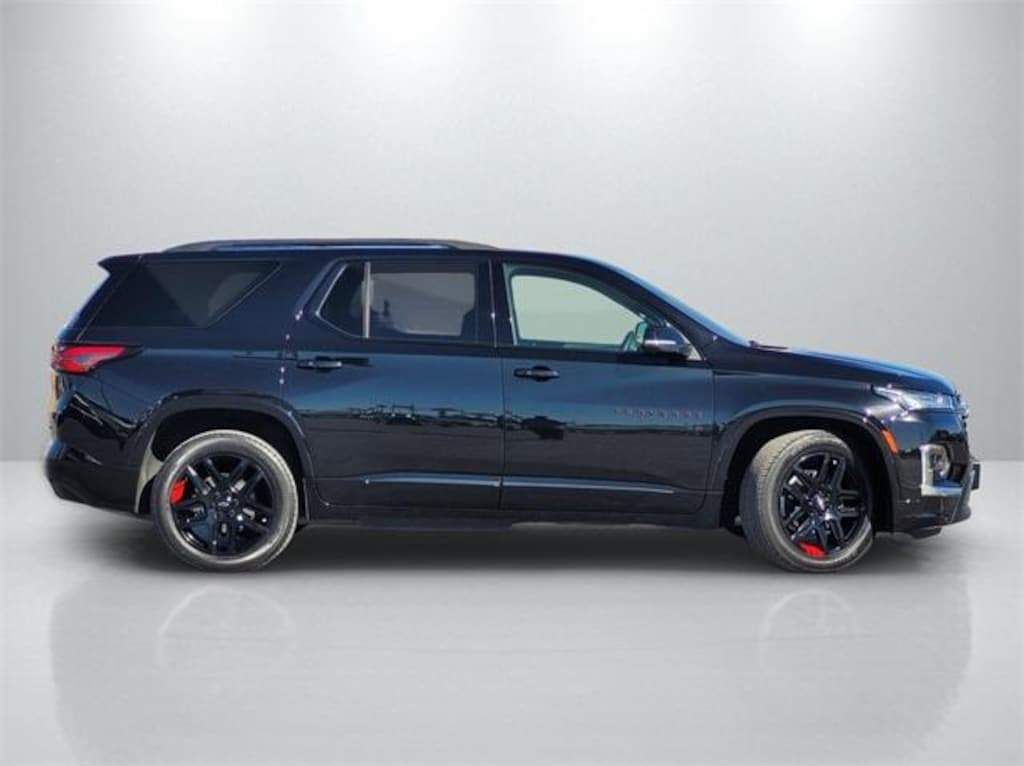 Used 2023 Chevrolet Traverse Premier SUV