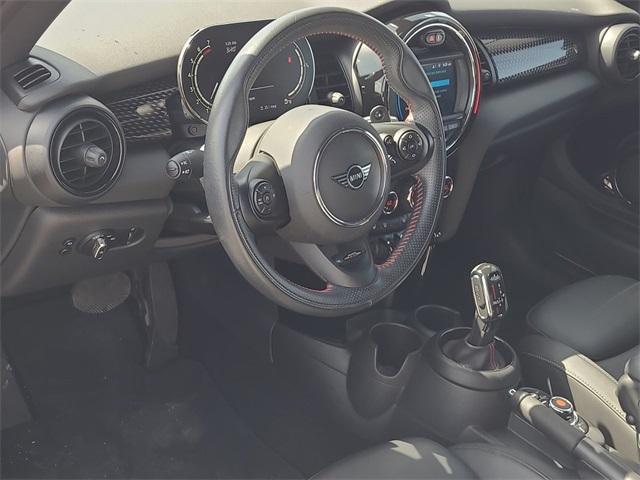 2021 Mini Cooper 2 Door Hardtop S photo 2