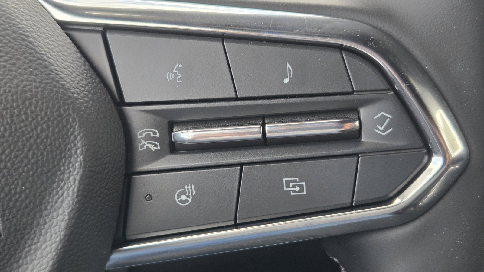 2026 Chevrolet Tahoe Z71 - Photo 16