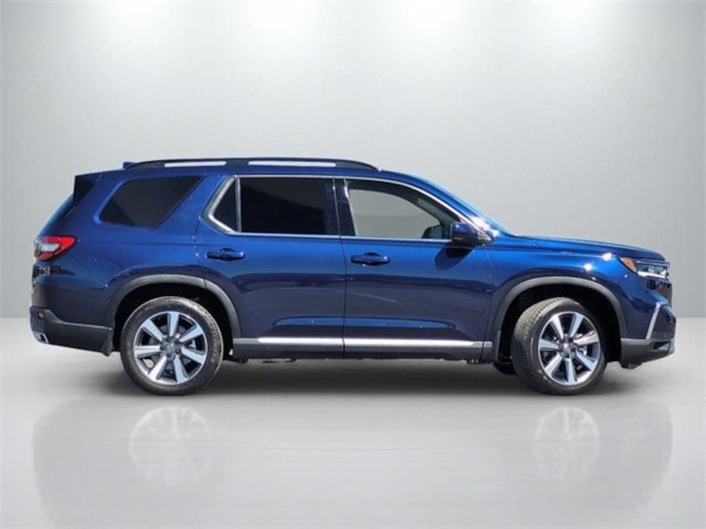 Used 2025 Honda Pilot Elite SUV