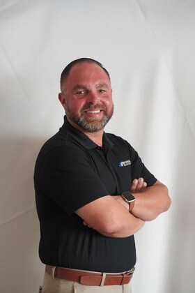 Staff member Samuel Godínez from ID_301d5b