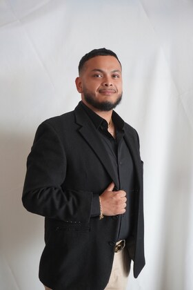 Staff member Carlos Morales from ID_301d5b