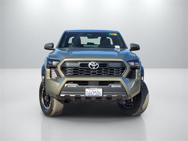 2024 Toyota Tacoma SR5 photo 2
