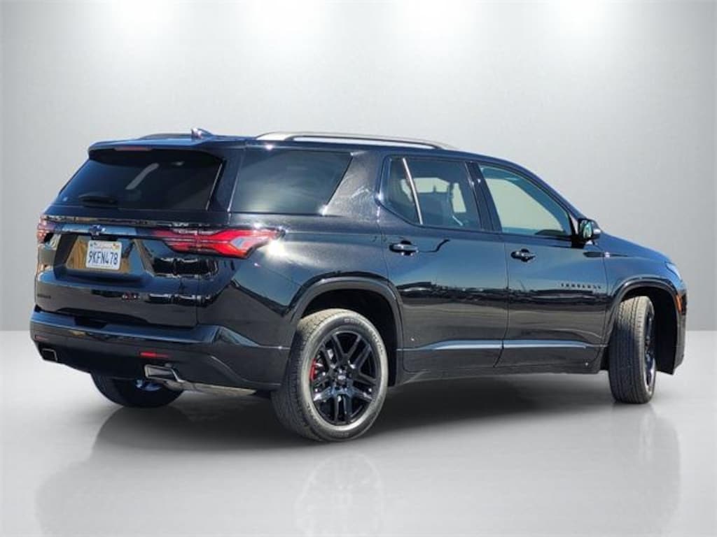 Used 2023 Chevrolet Traverse Premier SUV