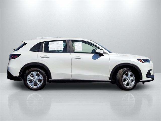 2024 Honda HR-V LX photo 3