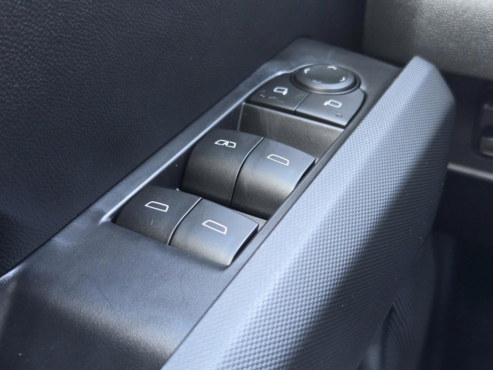2026 Chevrolet Colorado Trail Boss - Photo 14