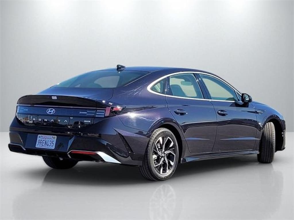 Used 2024 Hyundai Sonata SEL Sedan