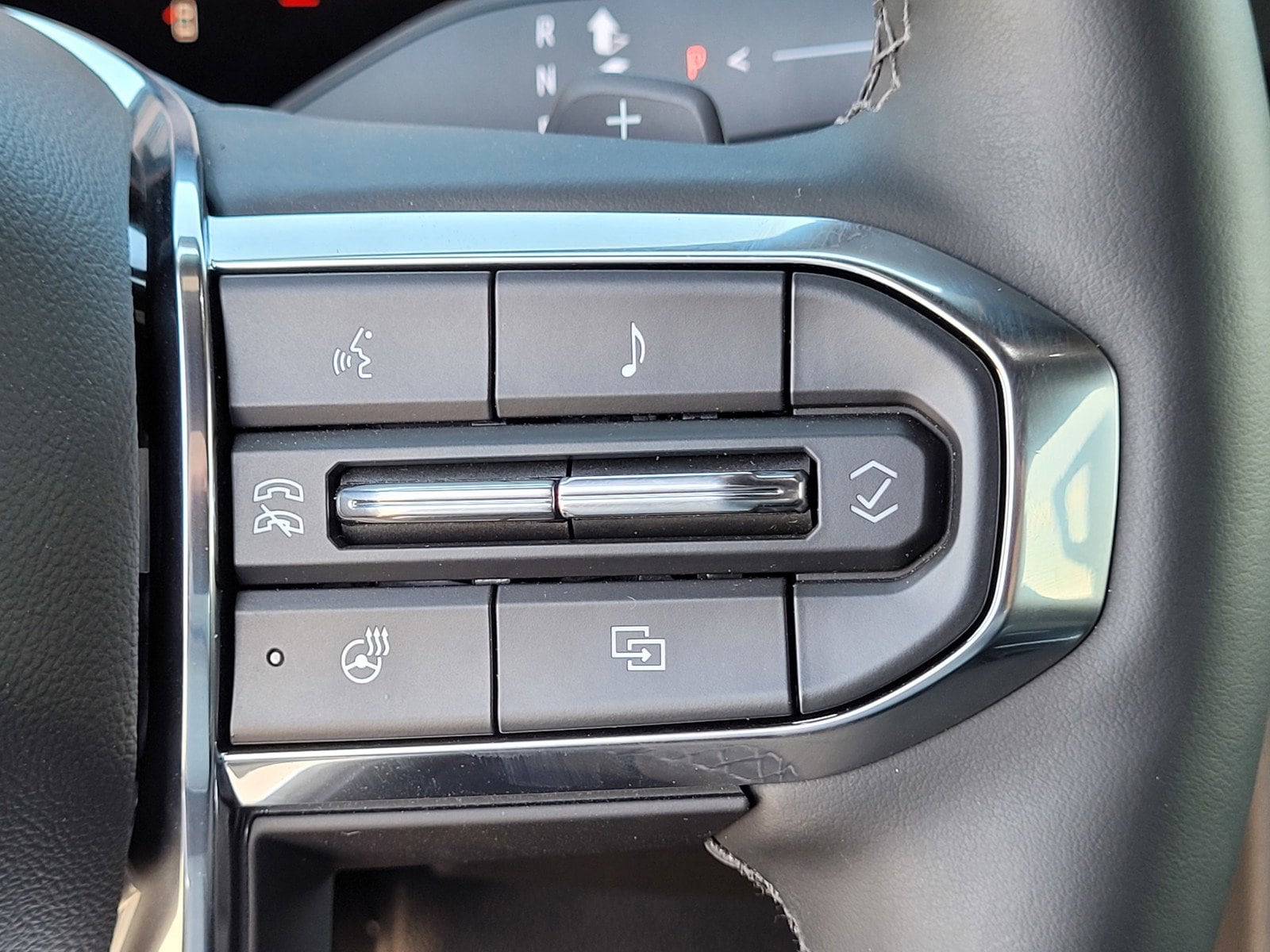 2025 GMC Yukon XL Denali - Photo 17