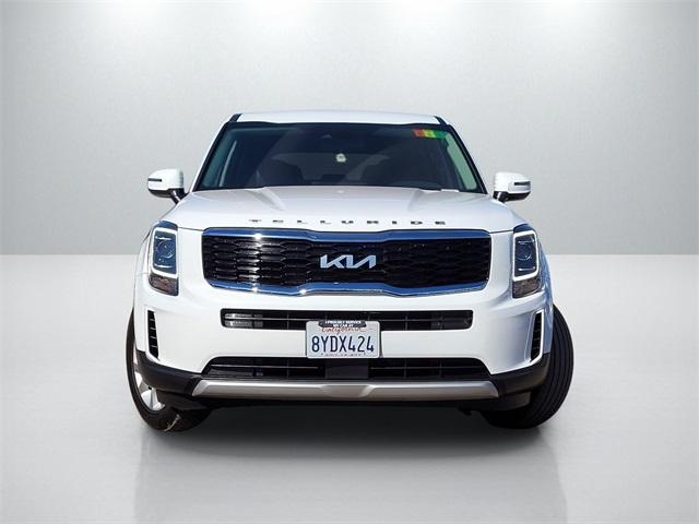 2022 Kia Telluride LX photo 2