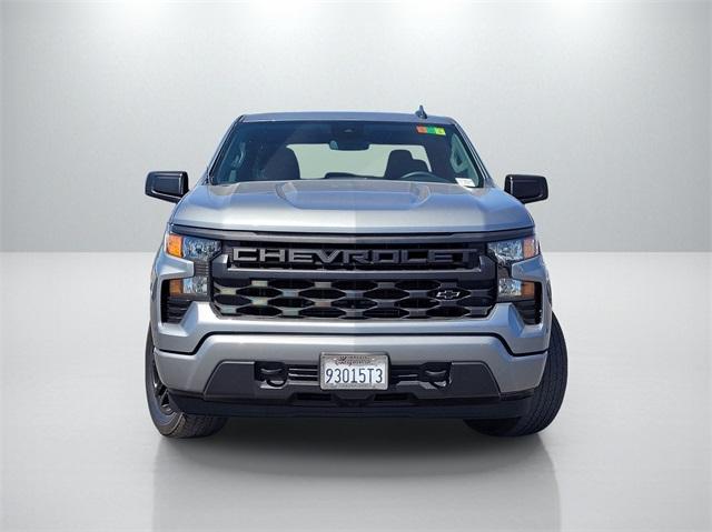 2023 Chevrolet Silverado 1500 Custom photo 2