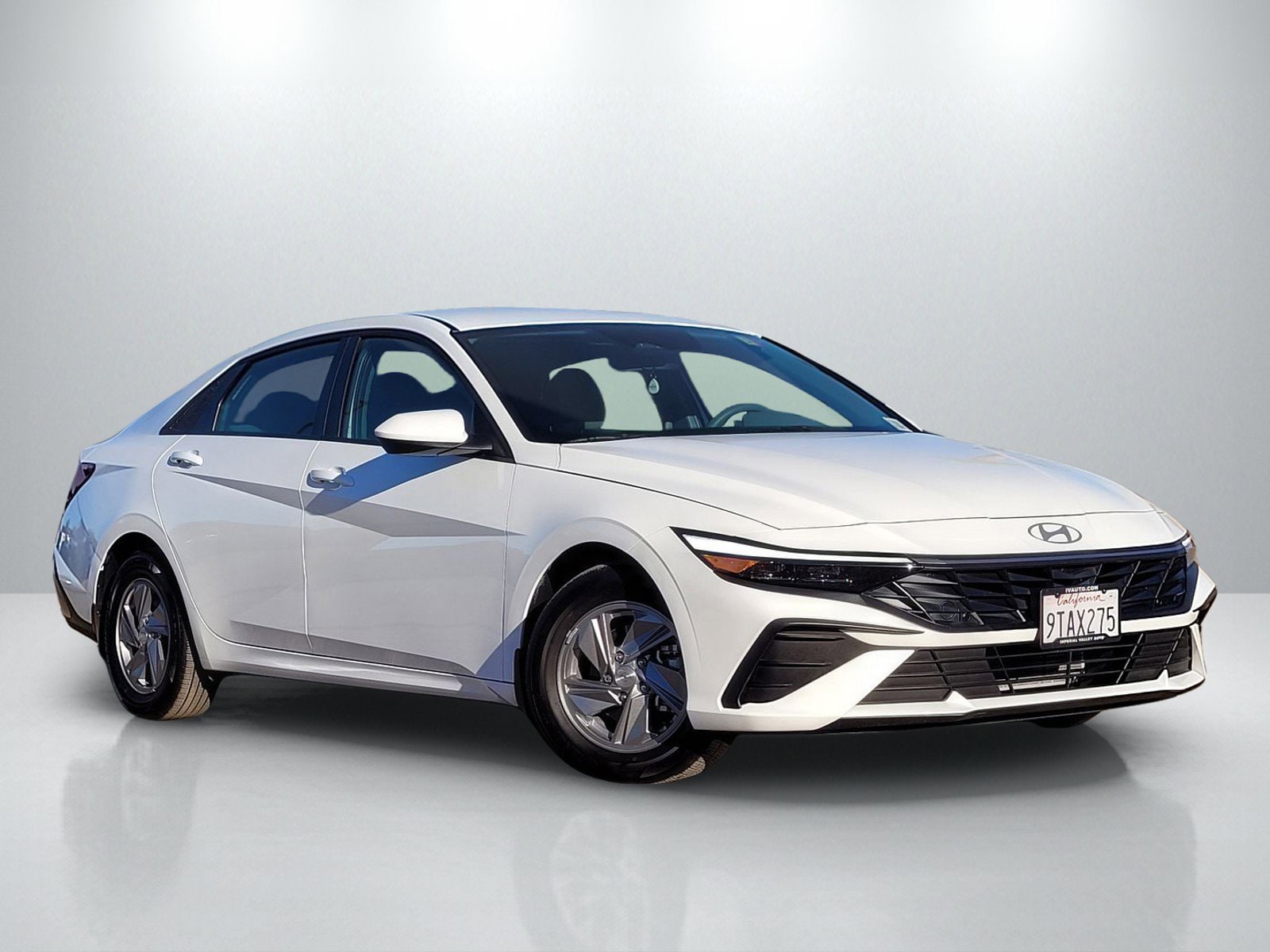 2025 Hyundai Elantra Base's photo