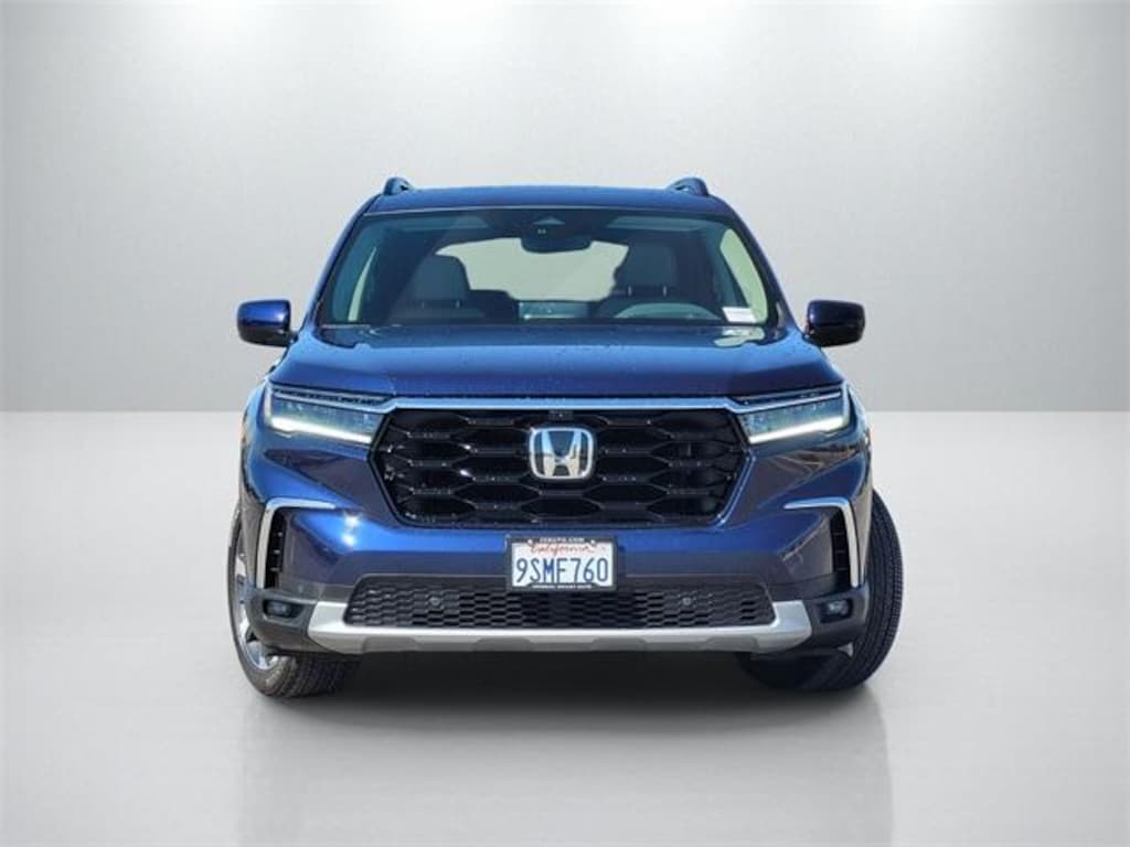 Used 2025 Honda Pilot Elite SUV