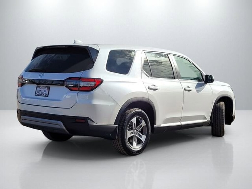 Used 2023 Honda Pilot EX-L 8 Passenger SUV