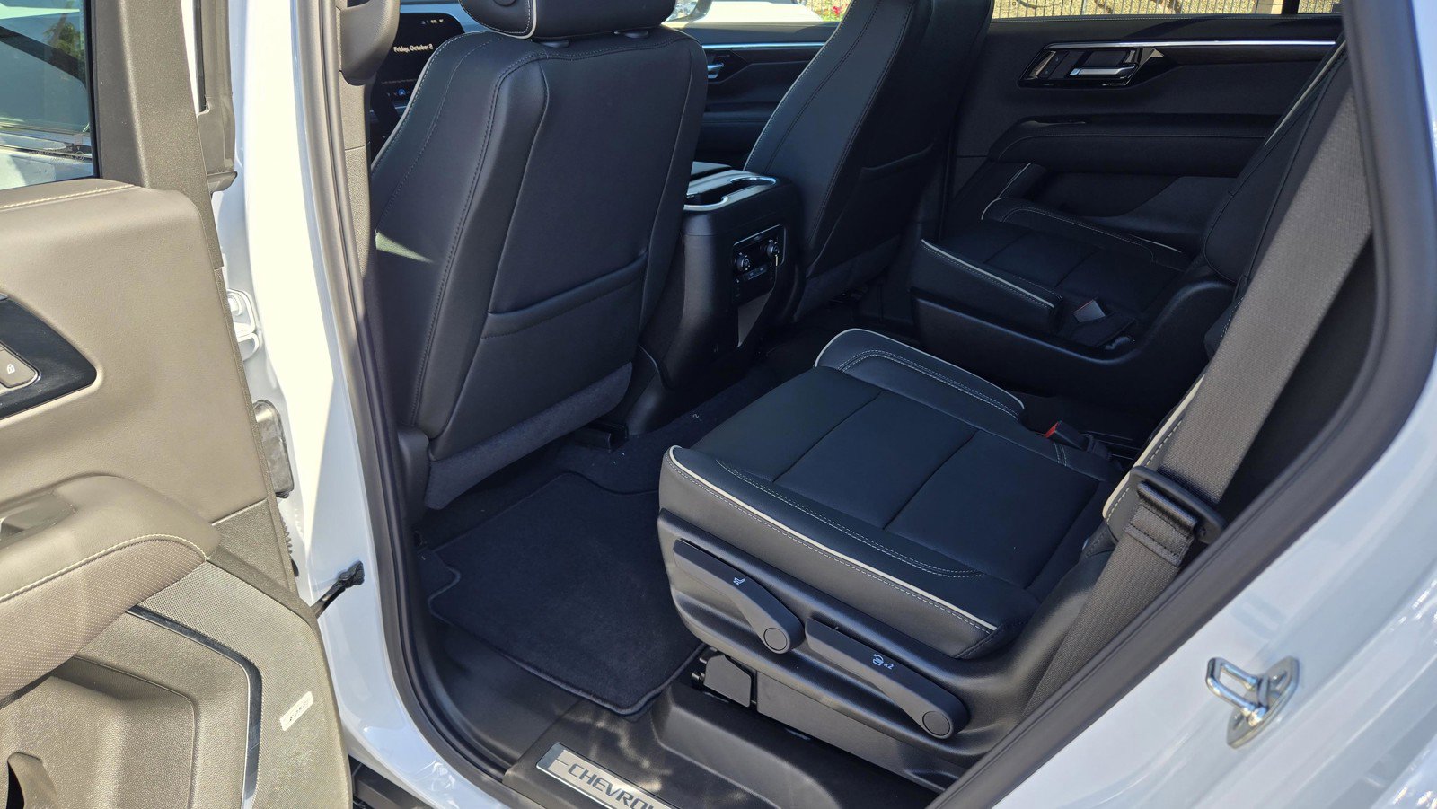 2026 Chevrolet Tahoe Premier - Photo 9