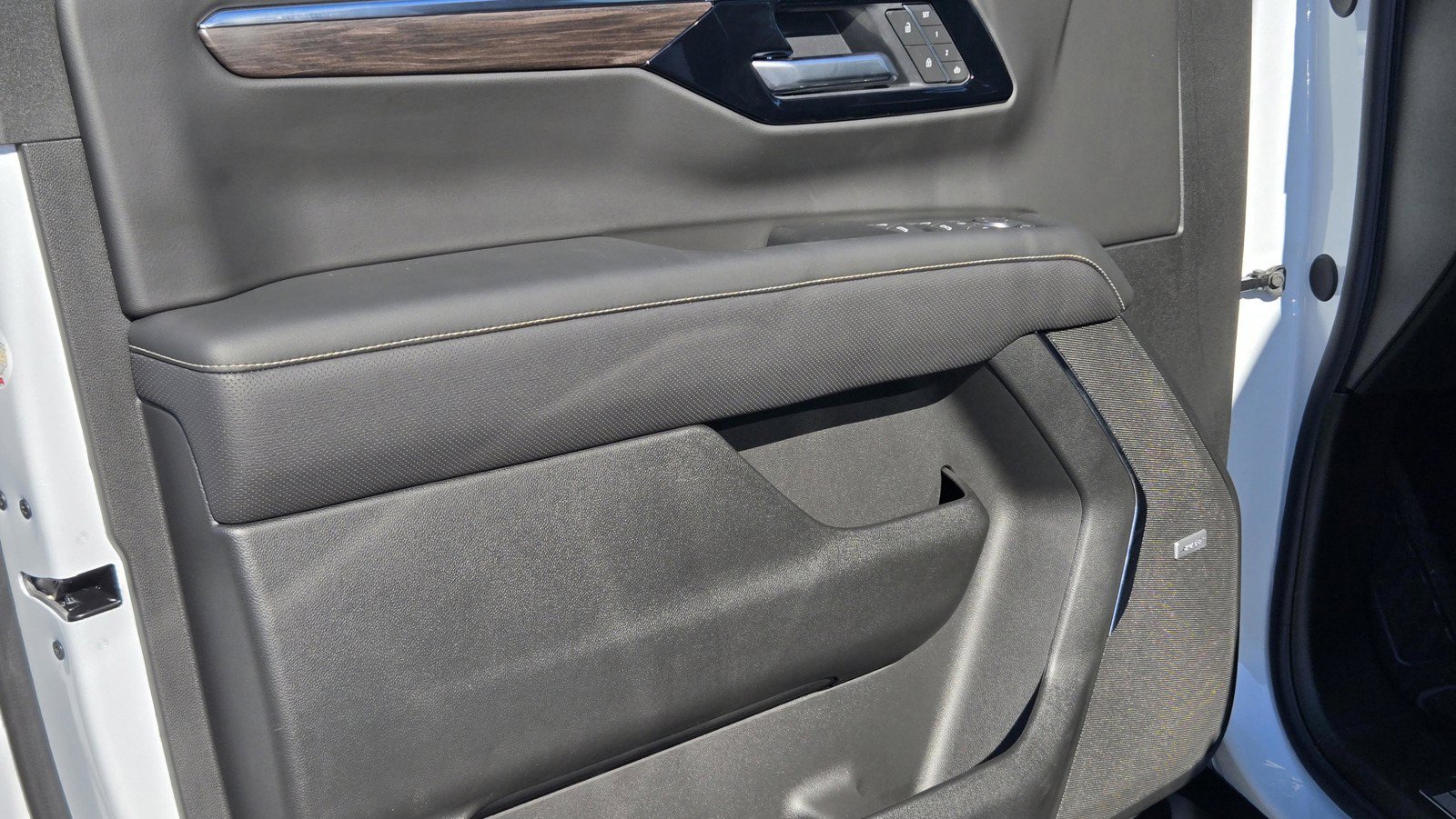 2026 Chevrolet Tahoe Premier - Photo 13