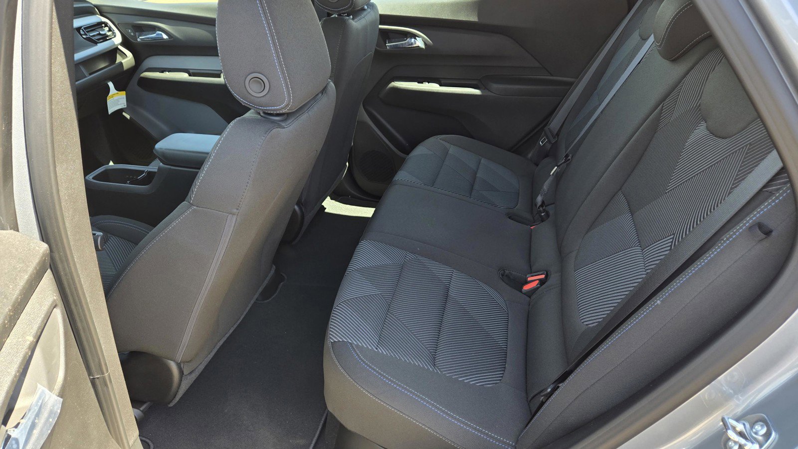 2027 Chevrolet Bolt LT - Photo 9