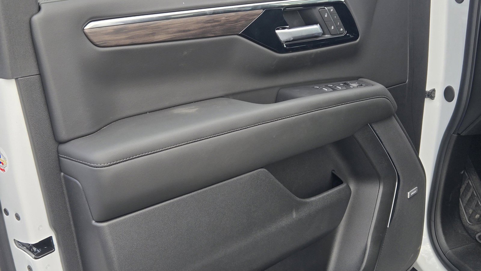 2026 Chevrolet Tahoe Z71 - Photo 13