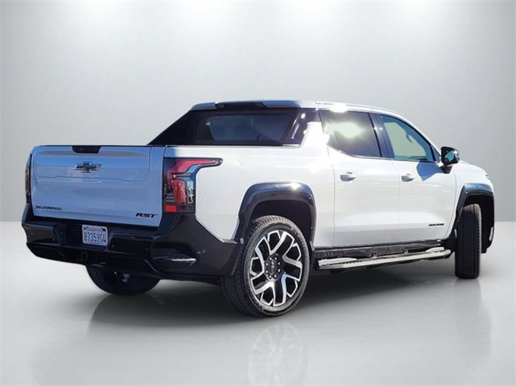 Used 2025 Chevrolet Silverado EV RST w/2SP Truck Crew Cab