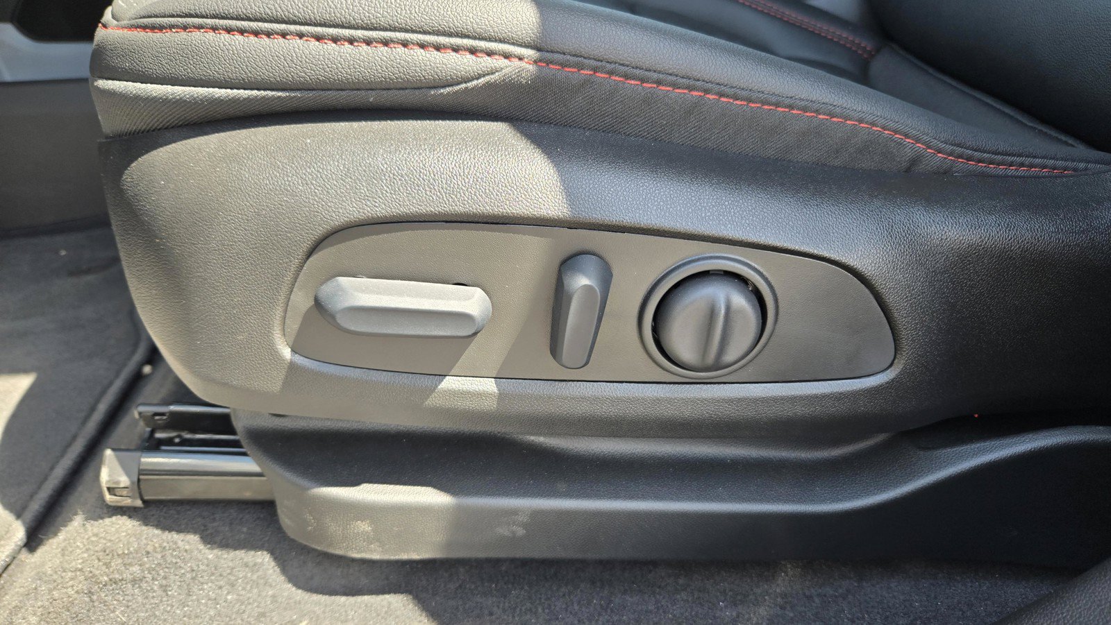 2027 Chevrolet Bolt RS - Photo 12