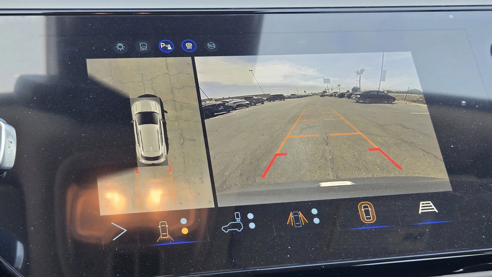 2027 Chevrolet Bolt RS - Photo 8