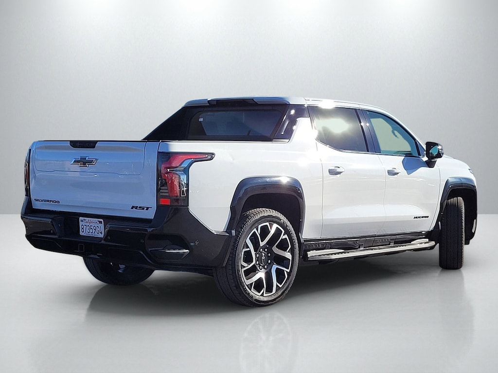 Used 2025 Chevrolet Silverado EV RST w/2SP Truck Crew Cab