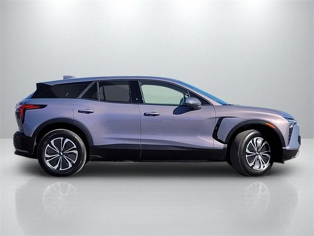 2025 Chevrolet Blazer EV photo 3