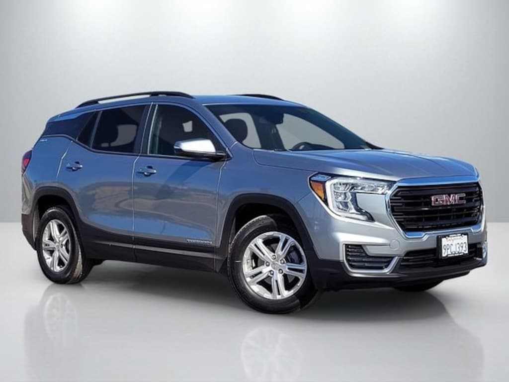 Used 2024 GMC Terrain SLE SUV