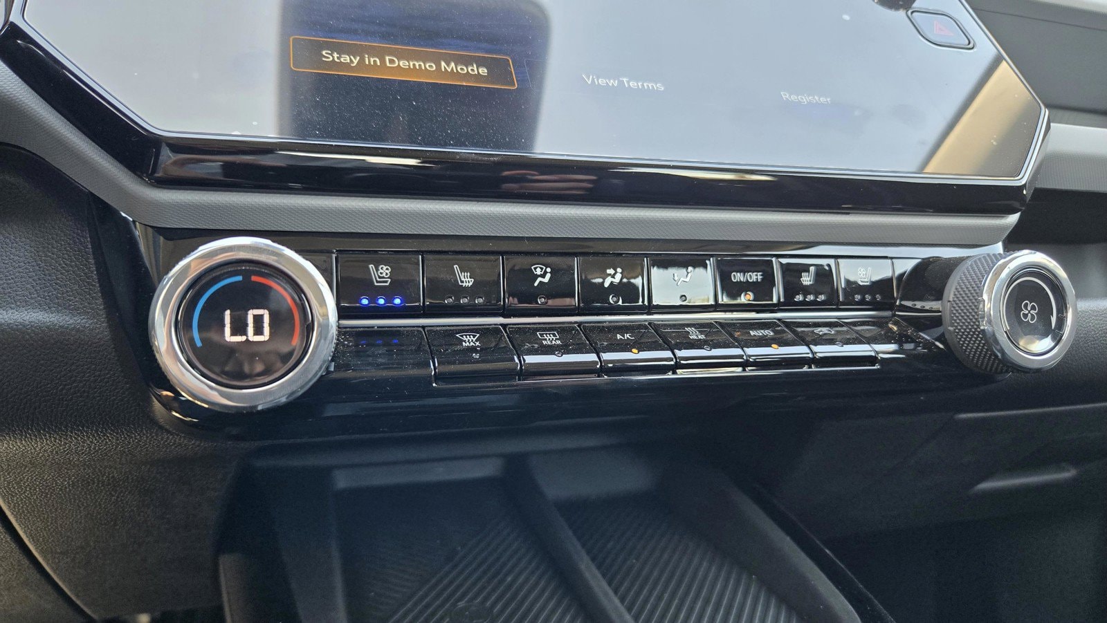 2027 Chevrolet Bolt RS - Photo 18