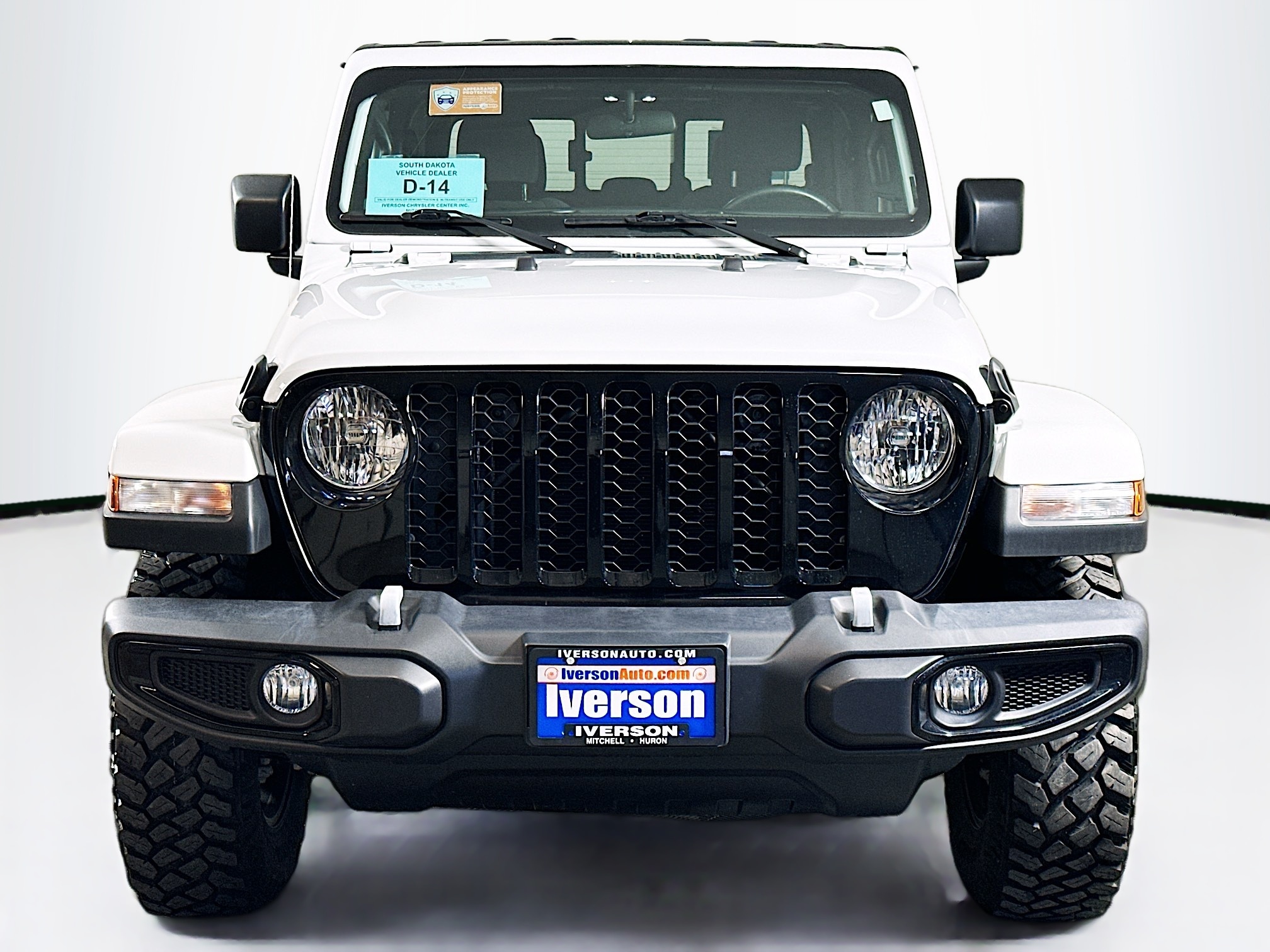 Used 2021 Jeep Gladiator WILLYS with VIN 1C6HJTAGXML586330 for sale in Mitchell, SD