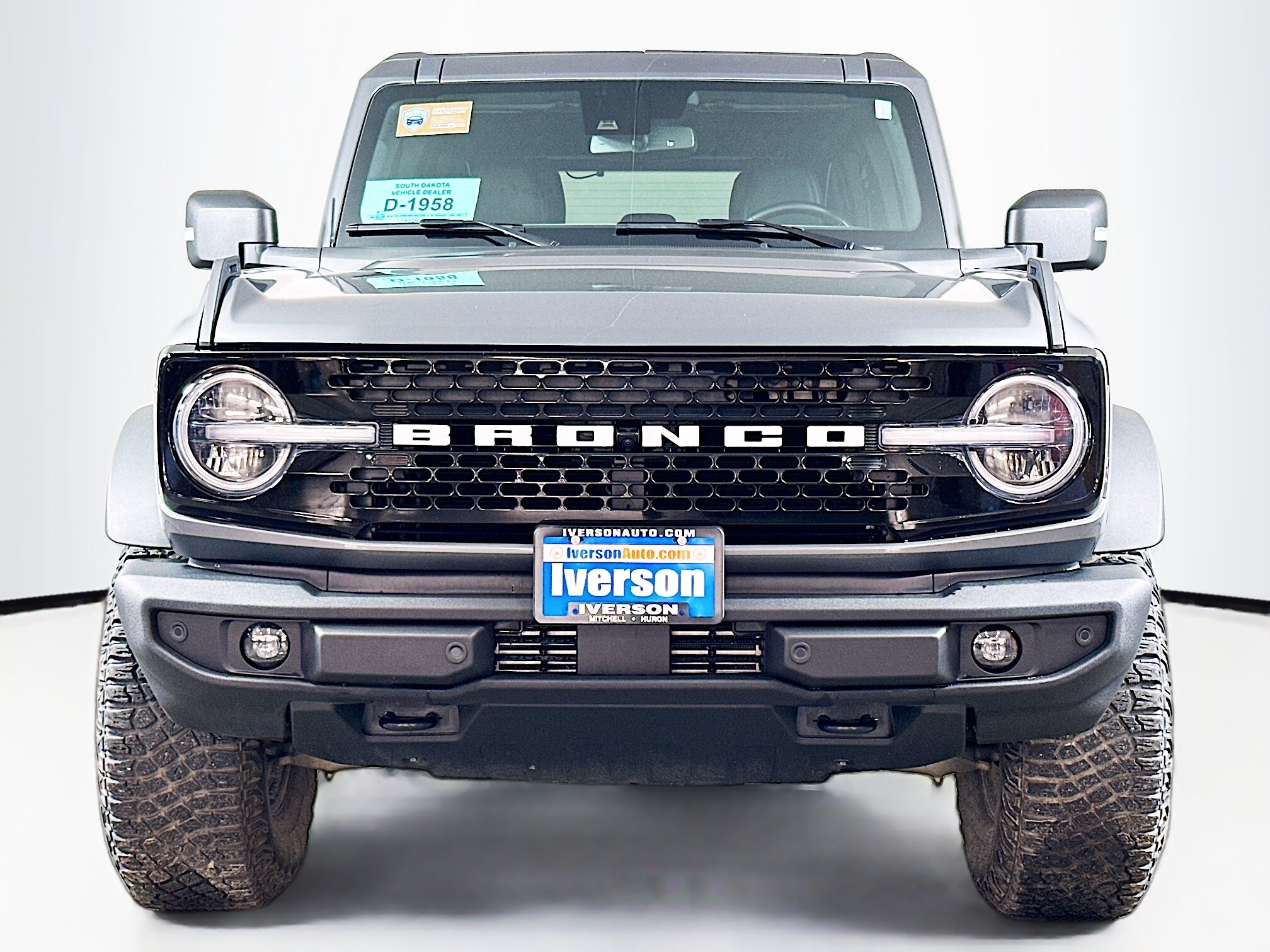 Used 2022 Ford Bronco 4-Door Black Diamond with VIN 1FMEE5DP7NLB32900 for sale in Huron, SD