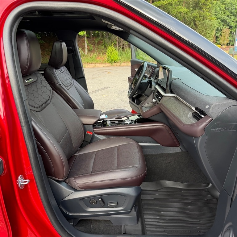 2025 Ford Explorer Platinum - Photo 16