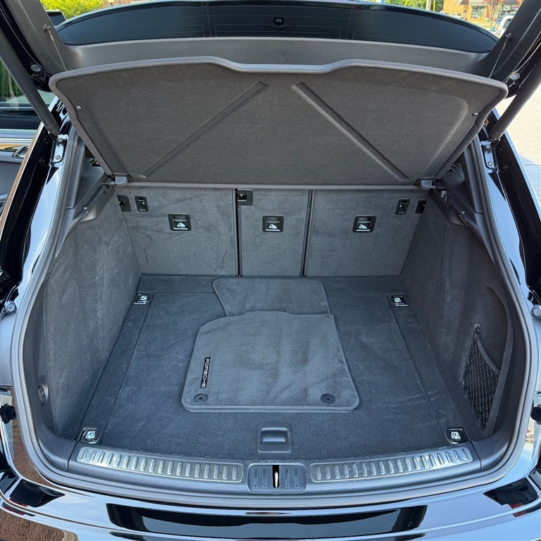 2023 Porsche Macan S - Photo 21