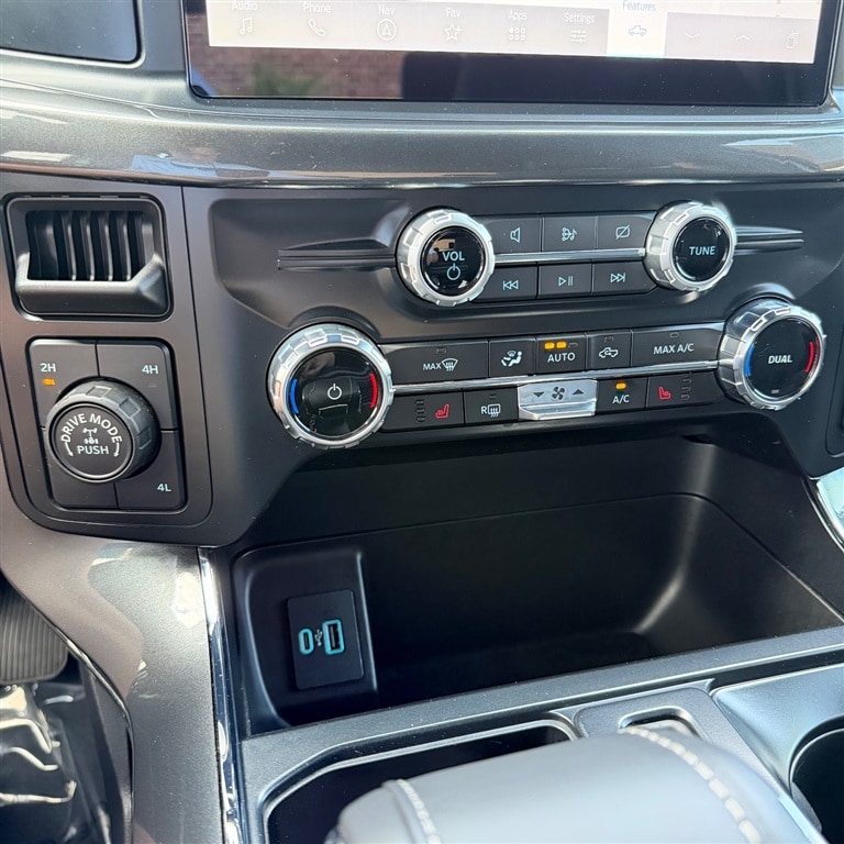 2023 Ford F-150 XLT - Photo 14