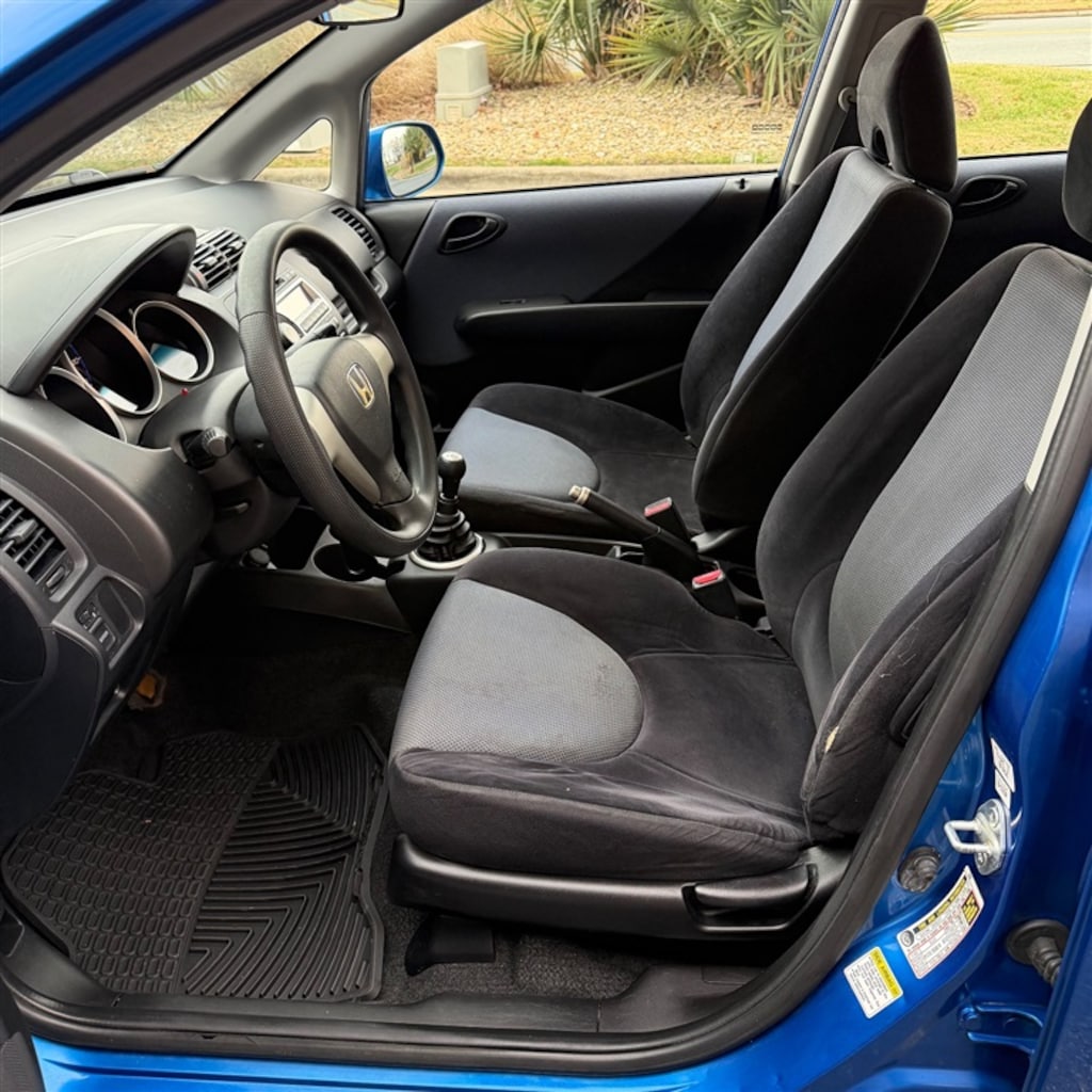 Used 2007 Honda Fit 5-Speed MT HATCHBACK 4-DR