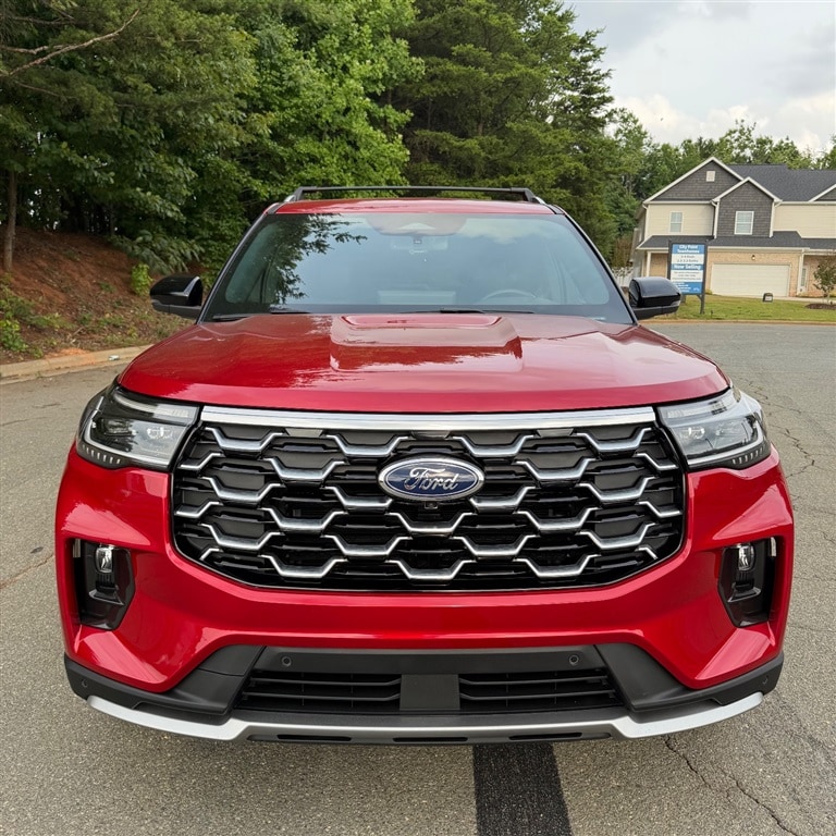 2025 Ford Explorer Platinum - Photo 8