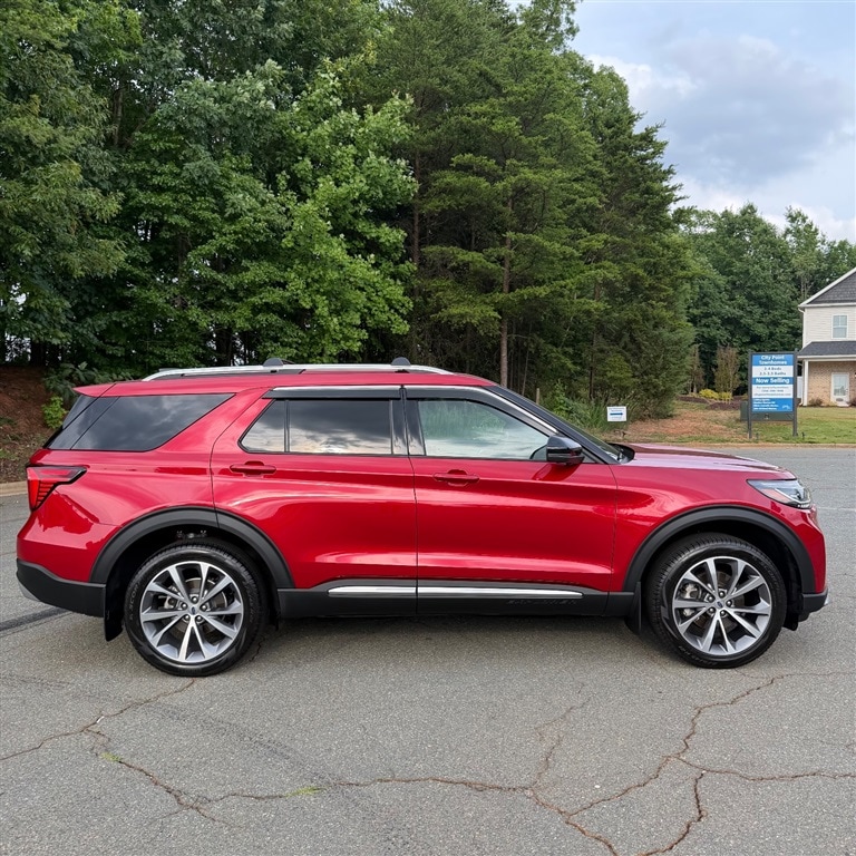 2025 Ford Explorer Platinum - Photo 6