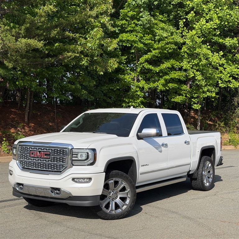 2018 GMC Sierra 4WD Crew Cab Short Box's photo
