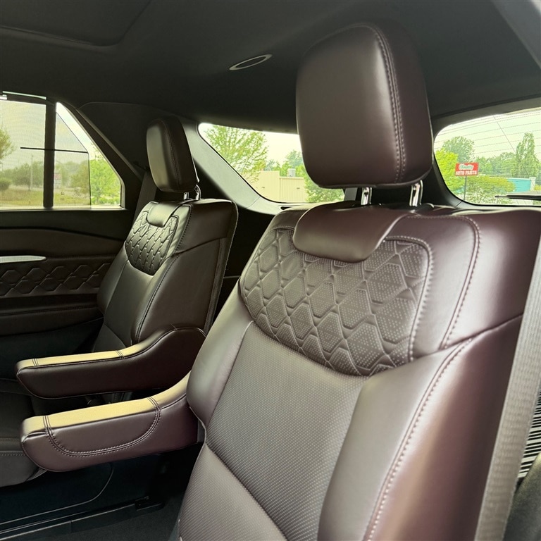 2025 Ford Explorer Platinum - Photo 22