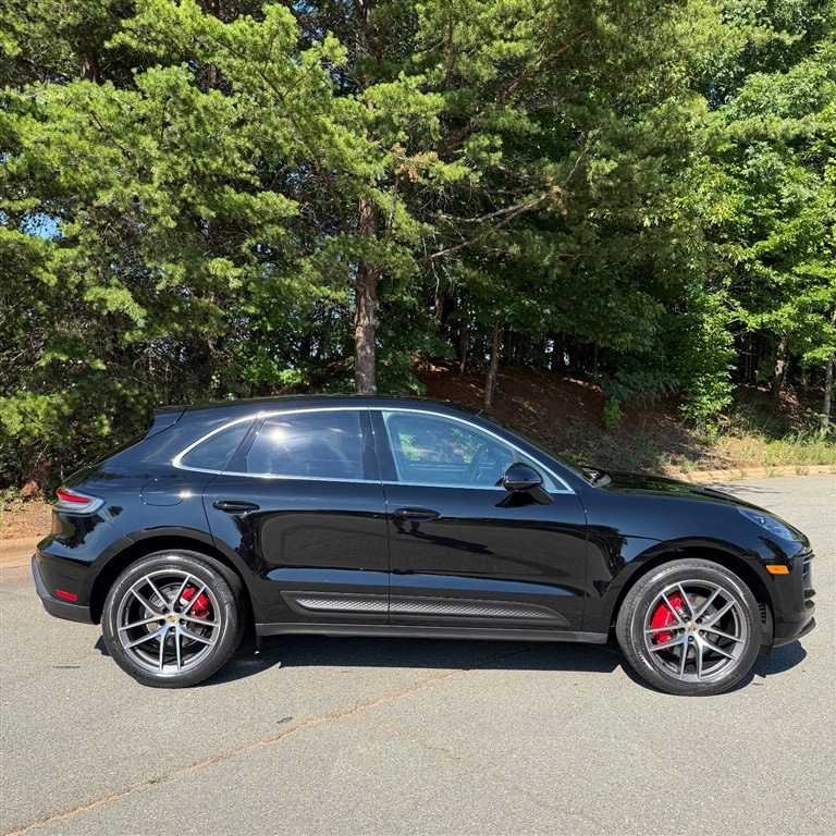 2023 Porsche Macan S - Photo 9