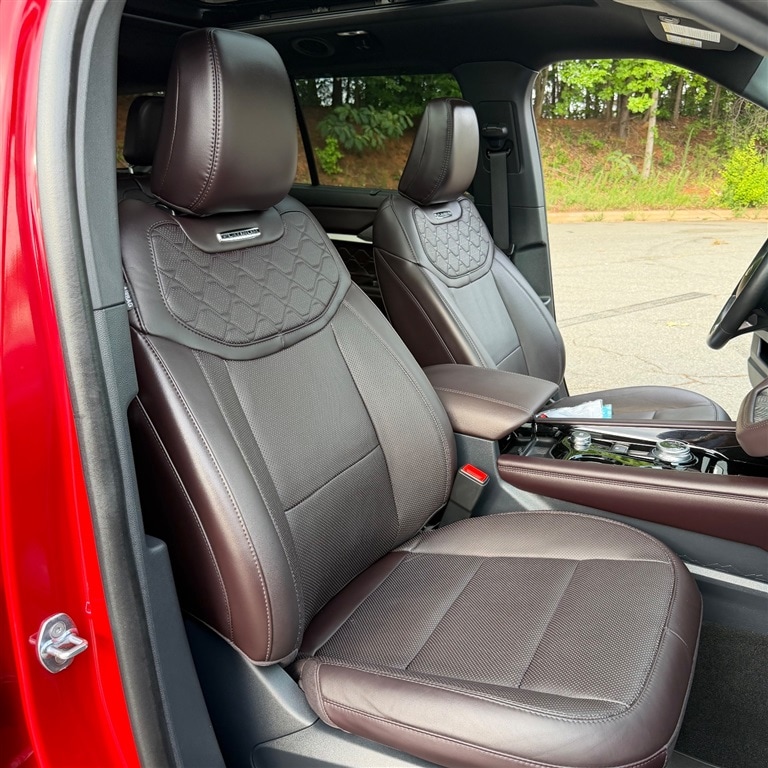 2025 Ford Explorer Platinum - Photo 17